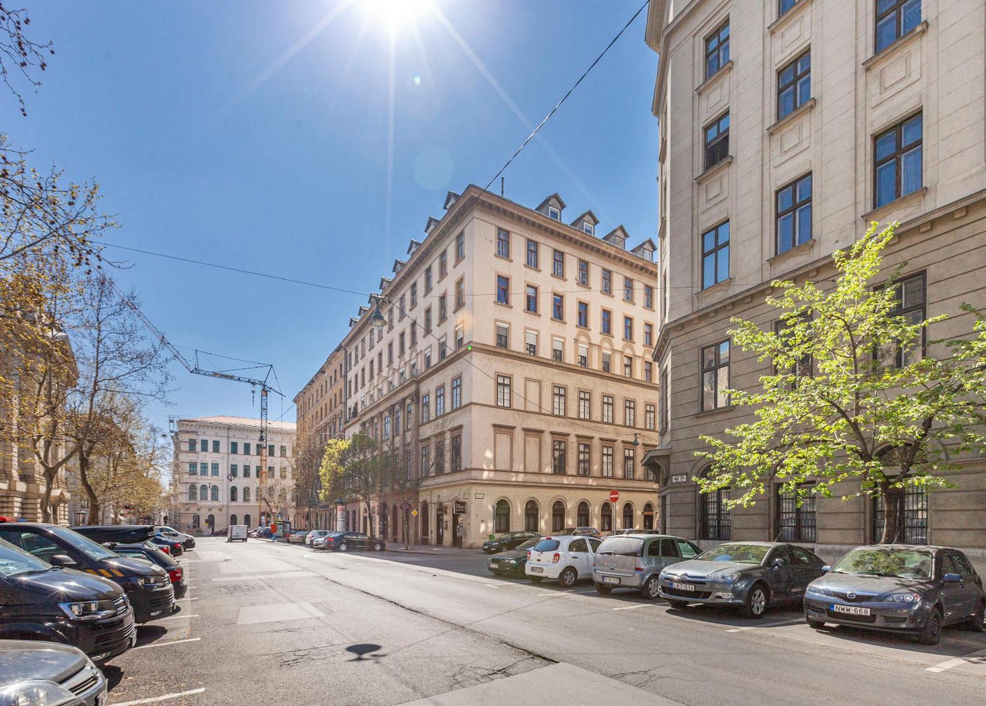 Freedom Apartment Near Parlament With Ac, Budapest